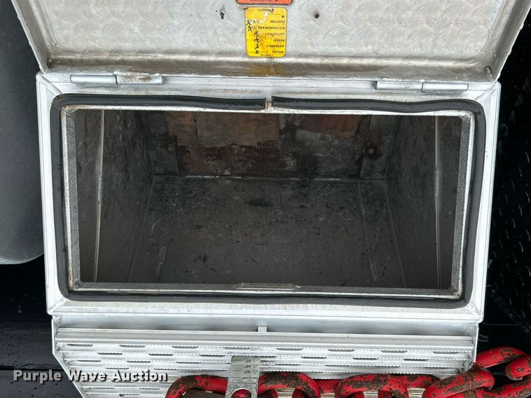 image for item KW9146 2015 Caterpillar CT660L  winch truck