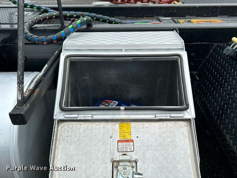 image for item KW9146 2015 Caterpillar CT660L  winch truck