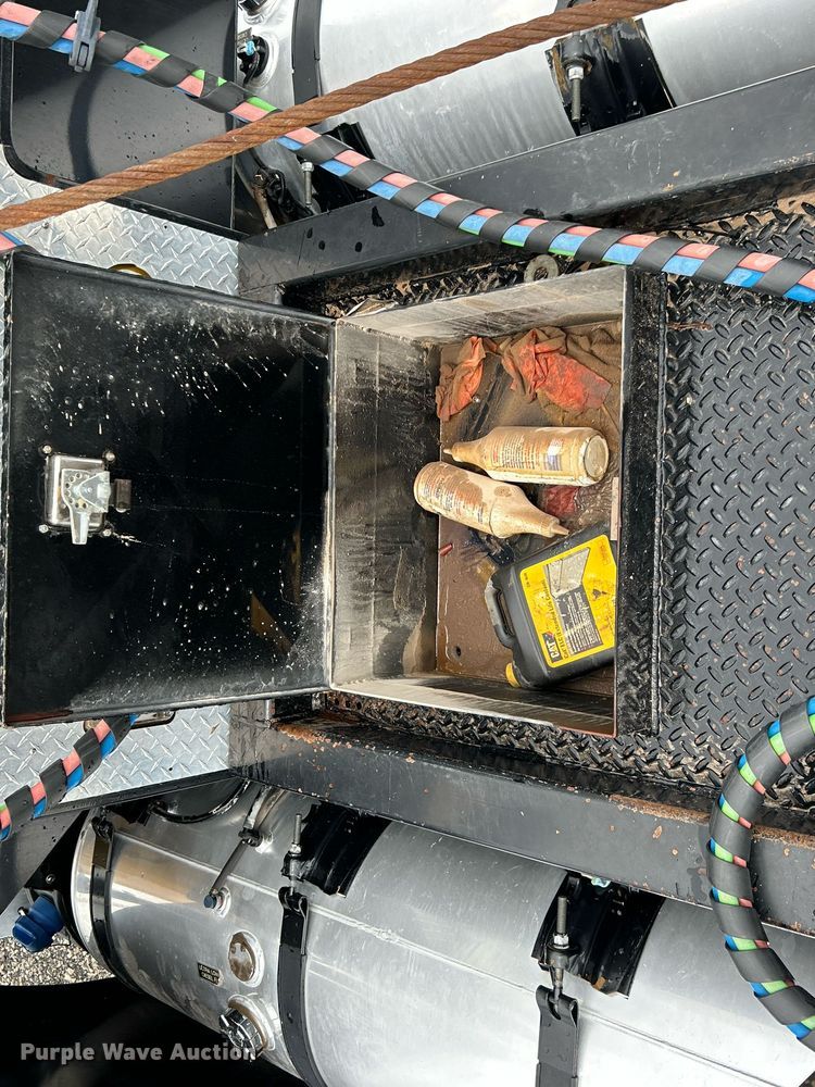 image for item KW9146 2015 Caterpillar CT660L  winch truck