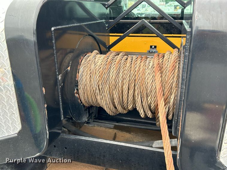 image for item KW9146 2015 Caterpillar CT660L  winch truck