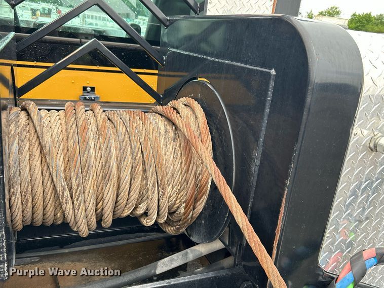 image for item KW9146 2015 Caterpillar CT660L  winch truck