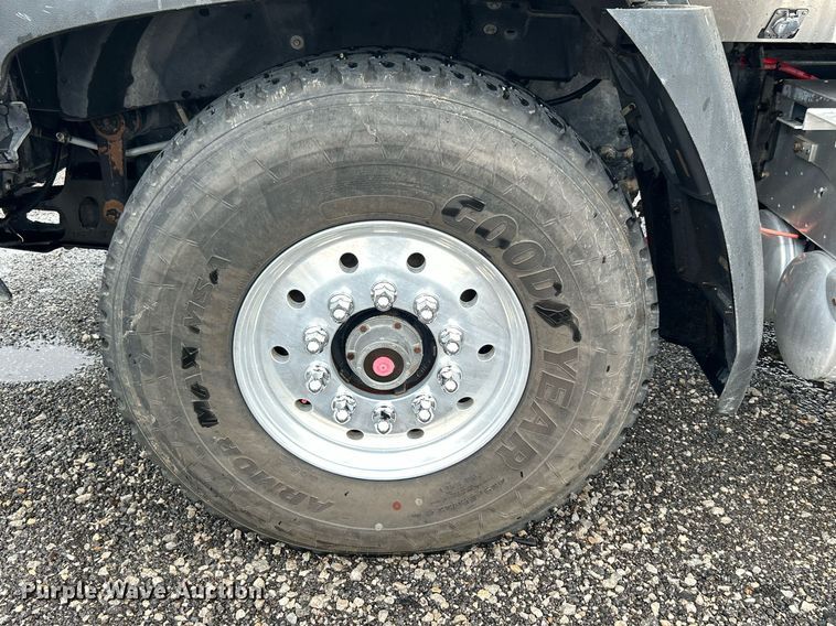 image for item KW9146 2015 Caterpillar CT660L  winch truck