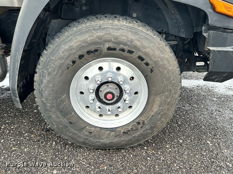 image for item KW9146 2015 Caterpillar CT660L  winch truck