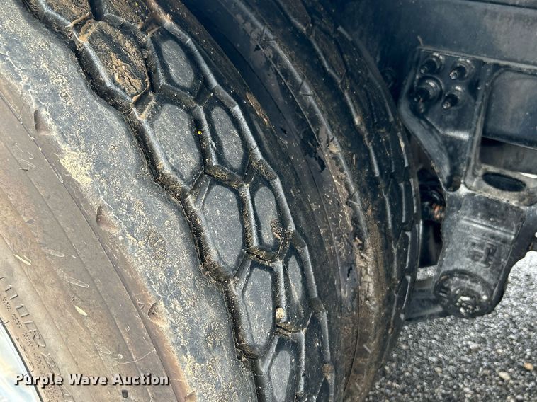 image for item KW9146 2015 Caterpillar CT660L  winch truck