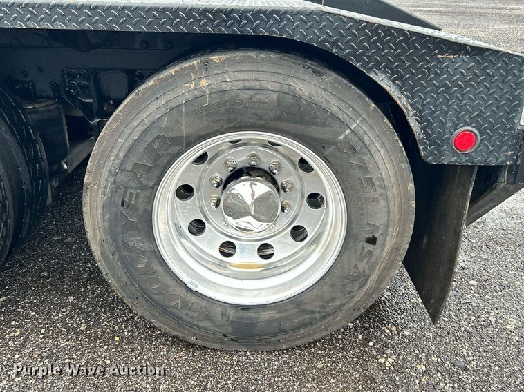 image for item KW9146 2015 Caterpillar CT660L  winch truck