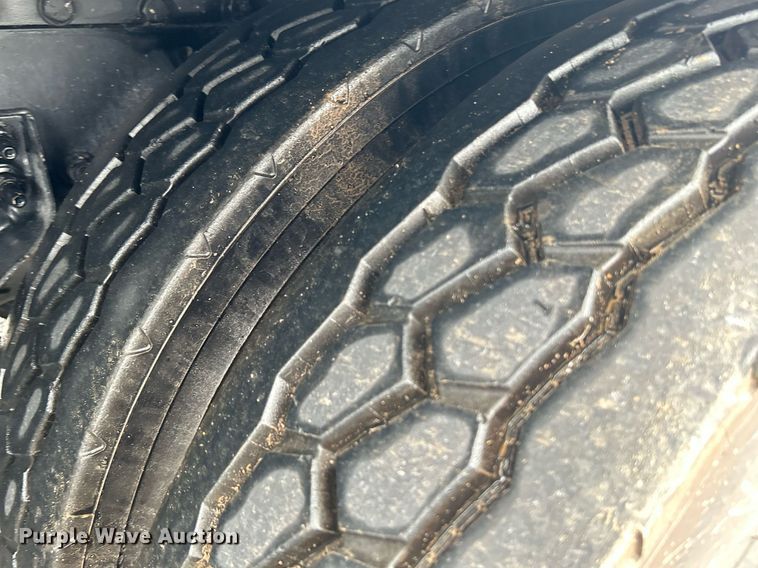 image for item KW9146 2015 Caterpillar CT660L  winch truck