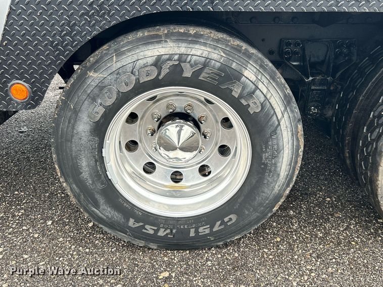 image for item KW9146 2015 Caterpillar CT660L  winch truck