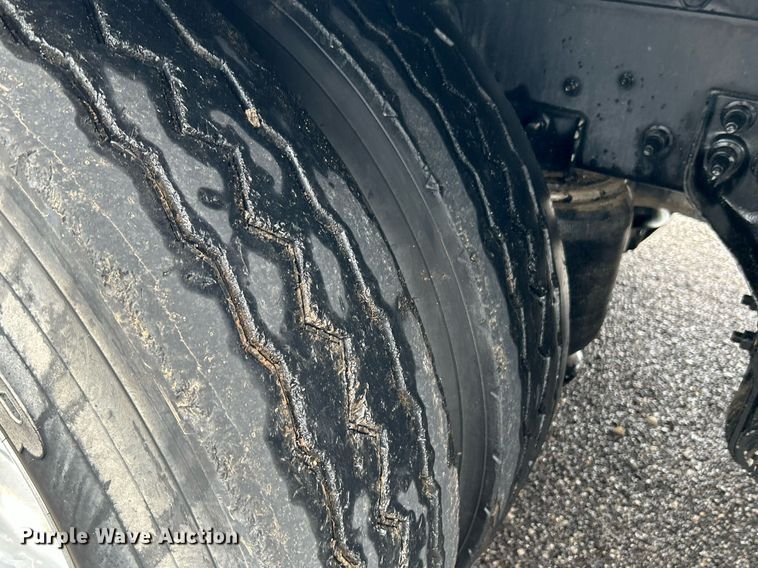 image for item KW9146 2015 Caterpillar CT660L  winch truck