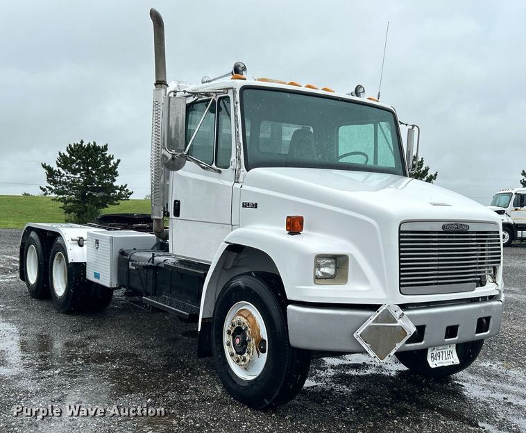 image for item KW9148 1996 Freightliner FL80  semi truck