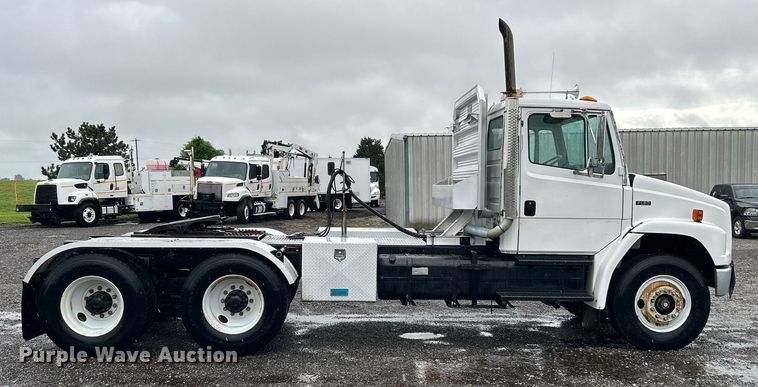 image for item KW9148 1996 Freightliner FL80  semi truck