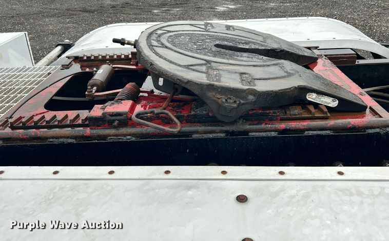 image for item KW9148 1996 Freightliner FL80  semi truck