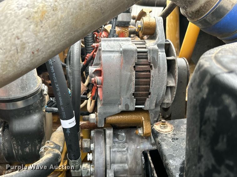 image for item KW9148 1996 Freightliner FL80  semi truck