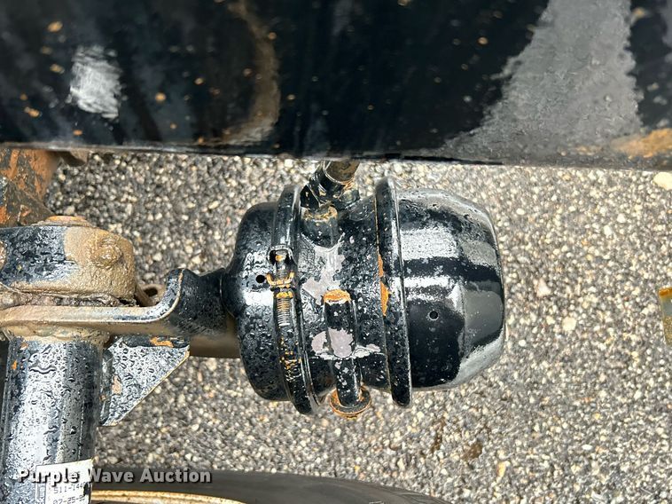 image for item KW9148 1996 Freightliner FL80  semi truck