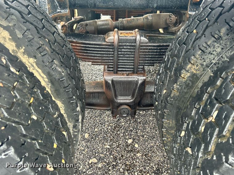 image for item KW9148 1996 Freightliner FL80  semi truck