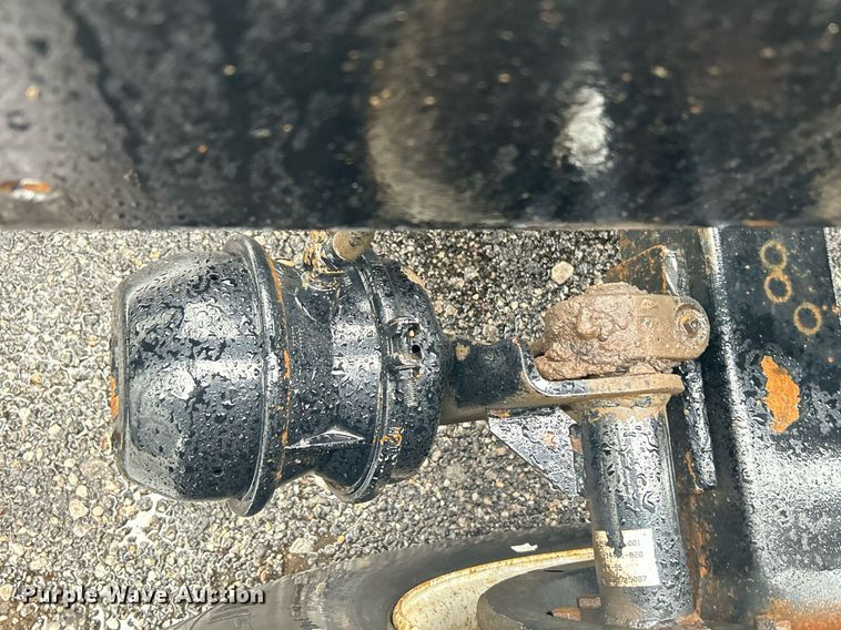 image for item KW9148 1996 Freightliner FL80  semi truck