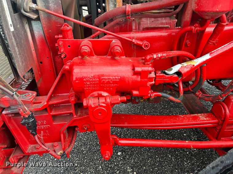 image for item KW9163 2004 Kenworth T800  semi truck