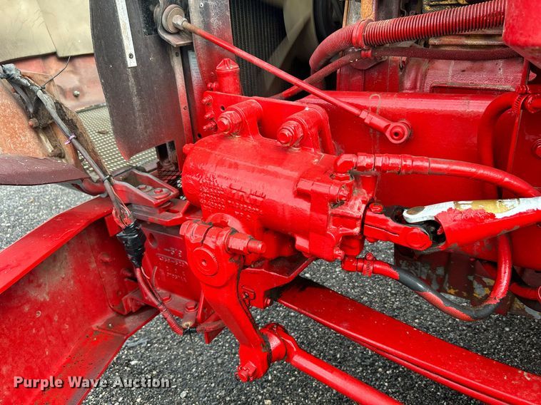 image for item KW9163 2004 Kenworth T800  semi truck