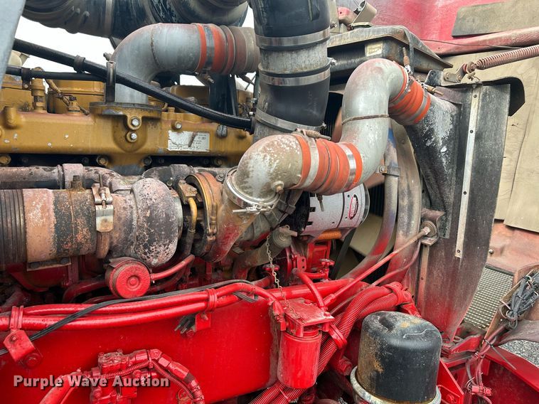 image for item KW9163 2004 Kenworth T800  semi truck