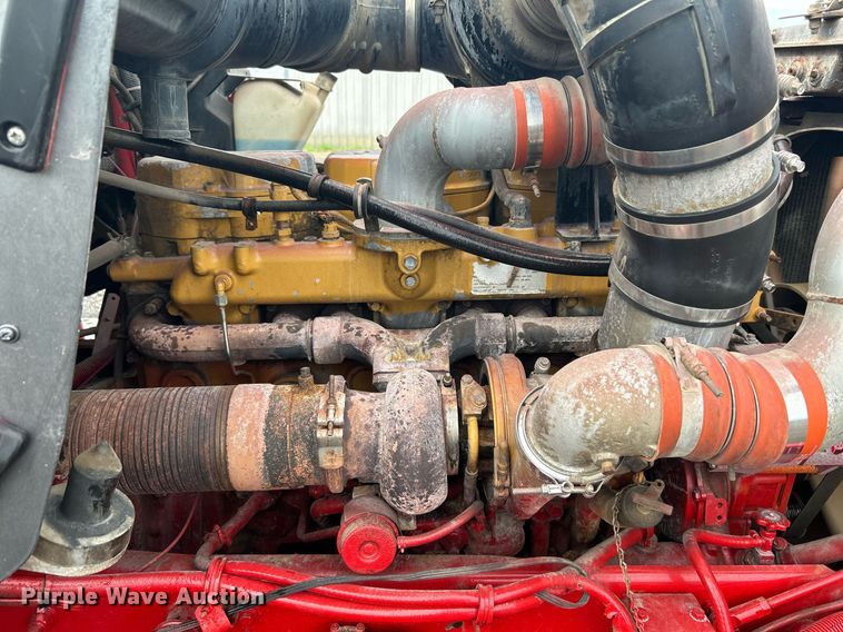 image for item KW9163 2004 Kenworth T800  semi truck