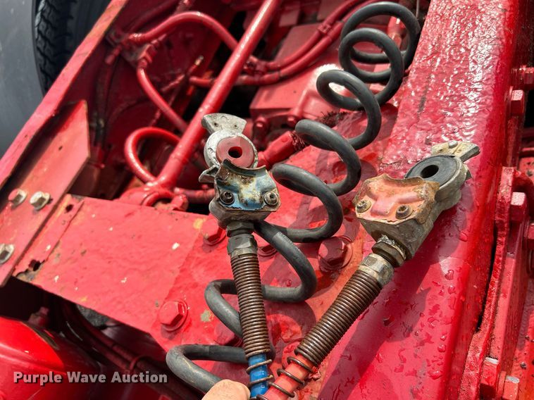 image for item KW9163 2004 Kenworth T800  semi truck