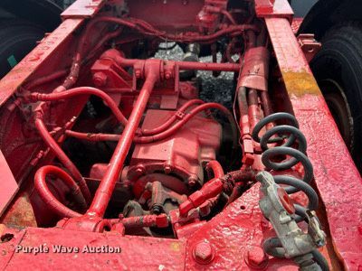 image for item KW9163 2004 Kenworth T800  semi truck