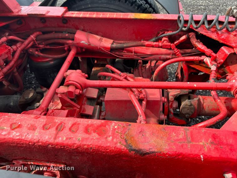 image for item KW9163 2004 Kenworth T800  semi truck