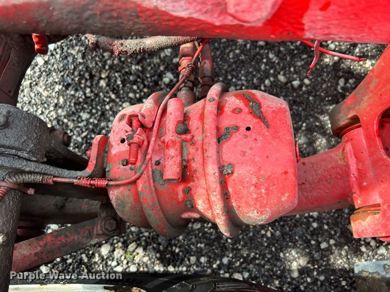 image for item KW9163 2004 Kenworth T800  semi truck