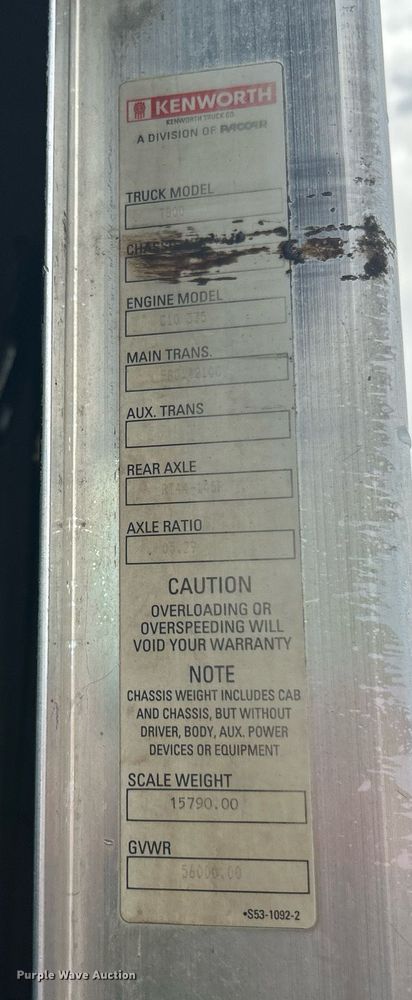 image for item KW9163 2004 Kenworth T800  semi truck