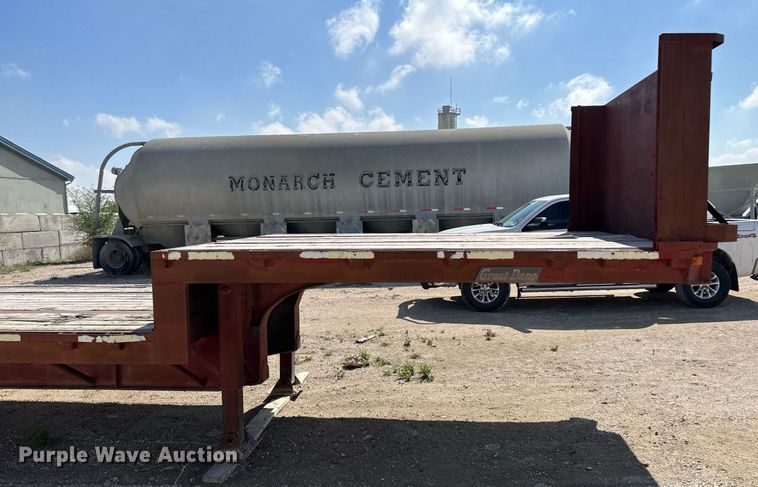 image for item KX9004 1980  drop deck trailer