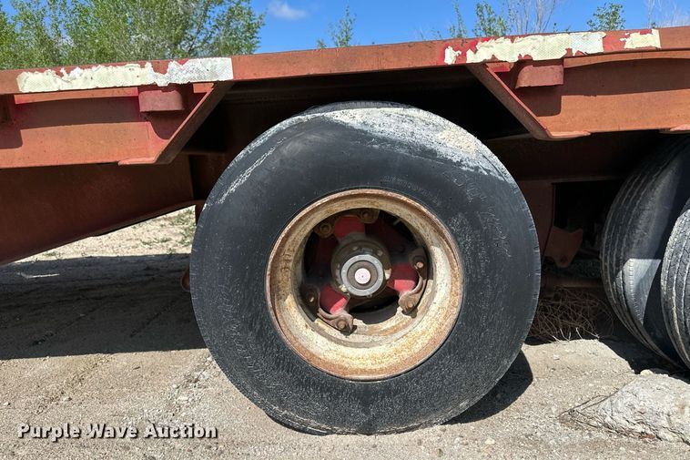image for item KX9004 1980  drop deck trailer