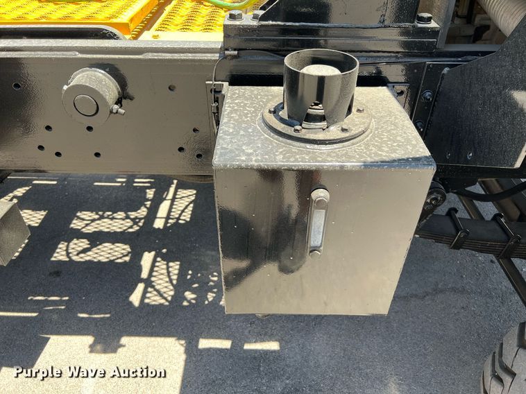 image for item LF9328 2009 Capacity TJ5000  yard truck