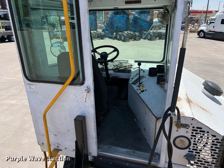 image for item LF9328 2009 Capacity TJ5000  yard truck