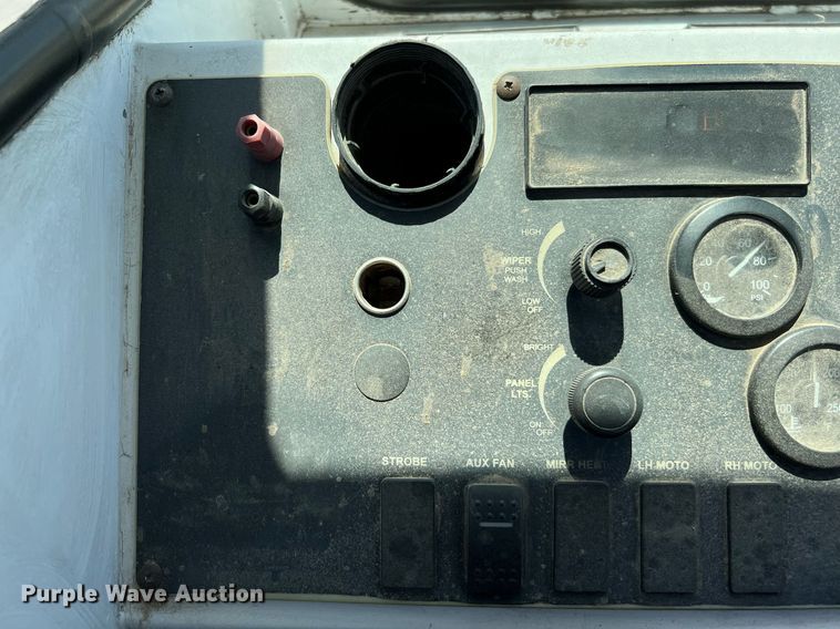 image for item LF9328 2009 Capacity TJ5000  yard truck