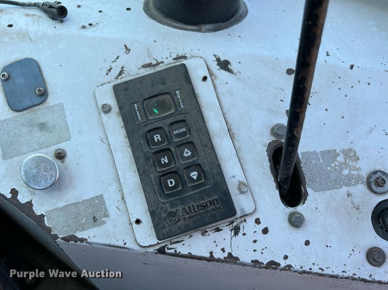 image for item LF9328 2009 Capacity TJ5000  yard truck