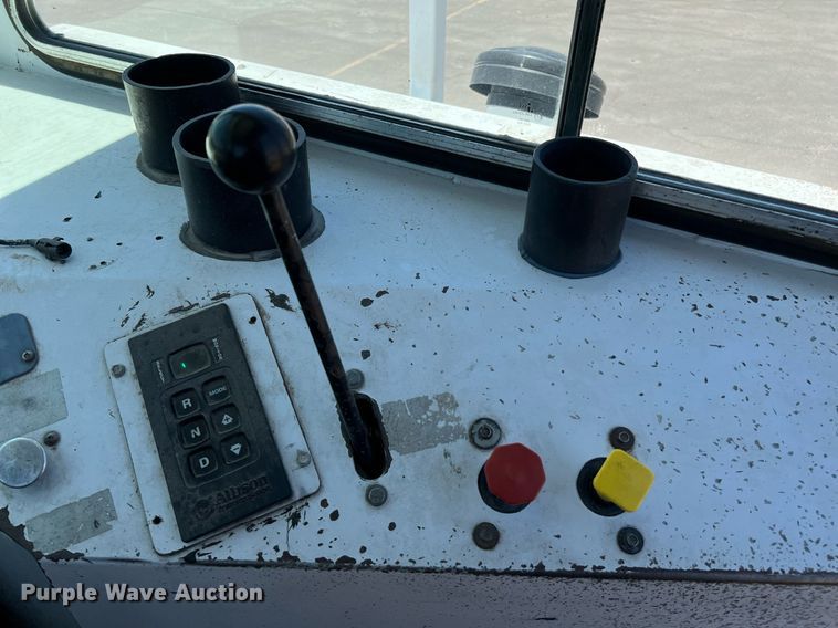 image for item LF9328 2009 Capacity TJ5000  yard truck