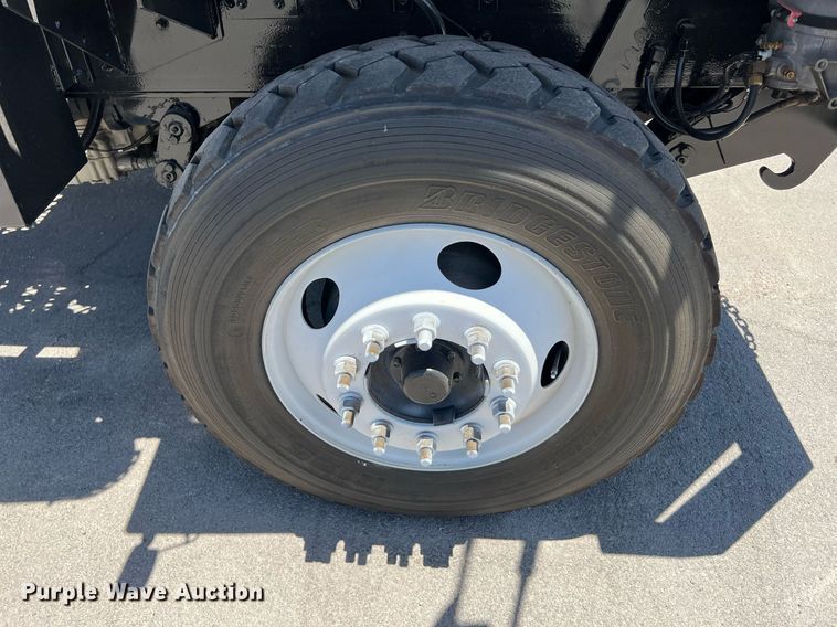 image for item LF9328 2009 Capacity TJ5000  yard truck