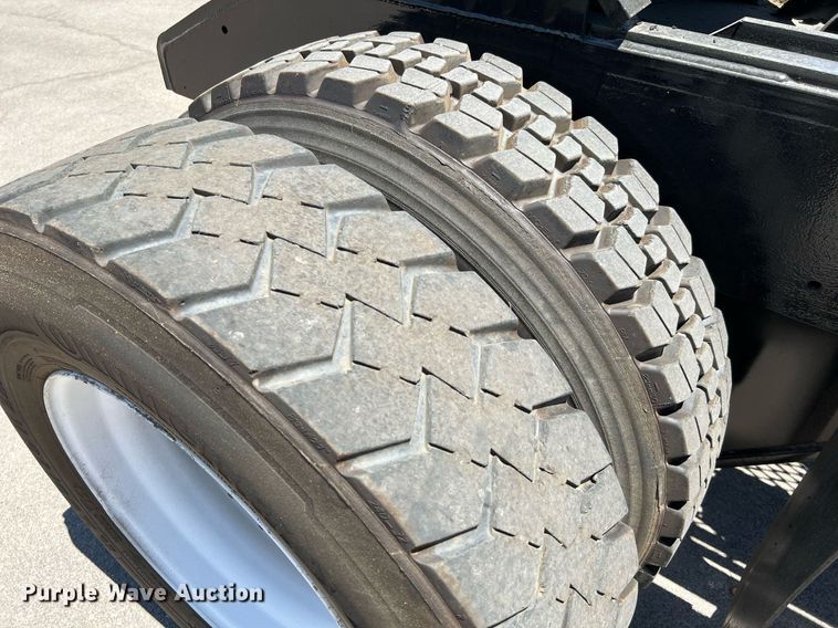 image for item LF9328 2009 Capacity TJ5000  yard truck