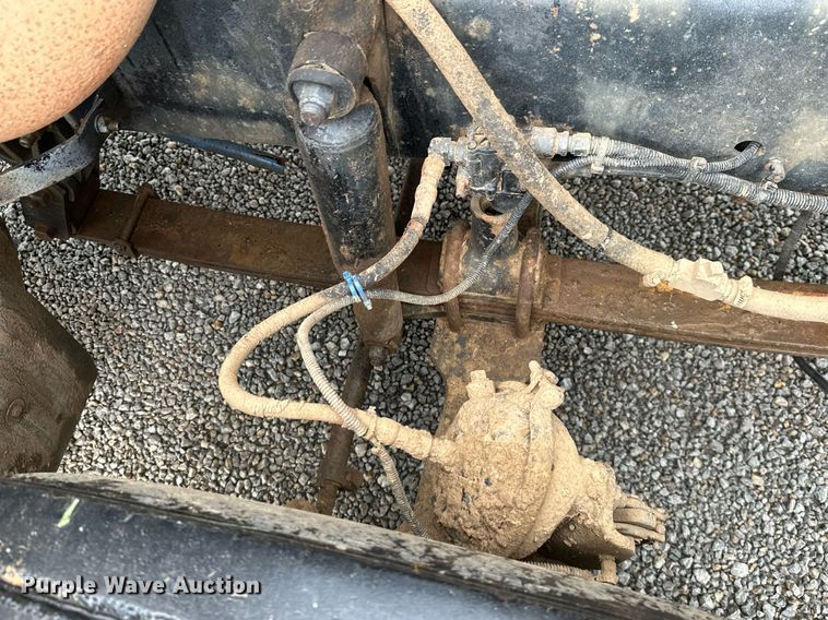 image for item LG9123 2000 Freightliner FLD  semi truck