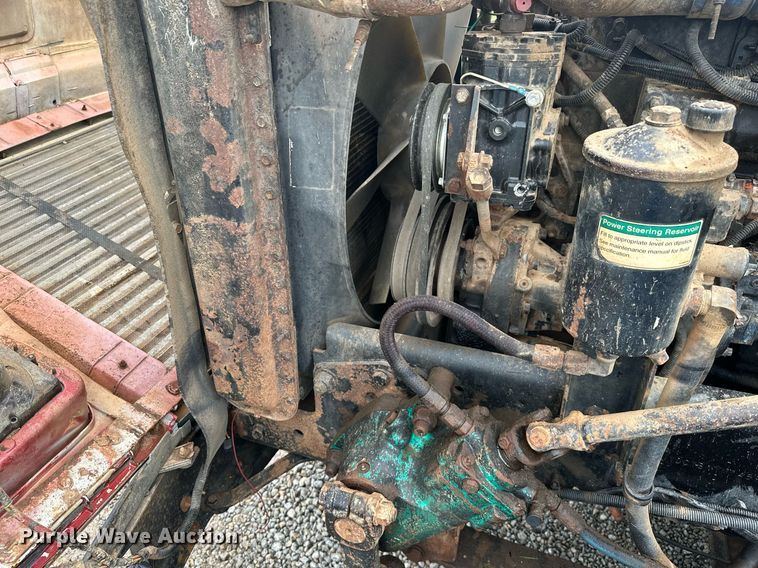 image for item LG9123 2000 Freightliner FLD  semi truck