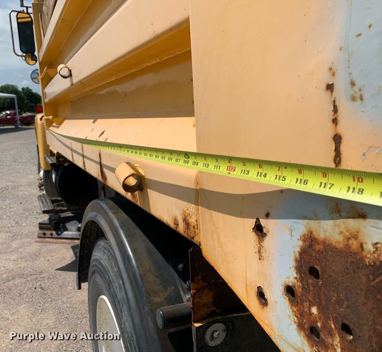 image for item LH9735 1994 Ford L8000  dump truck