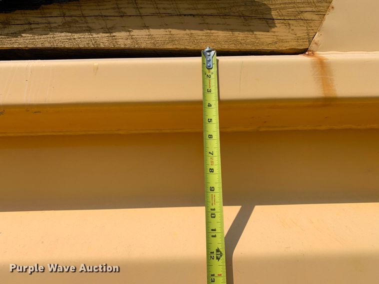 image for item LH9735 1994 Ford L8000  dump truck