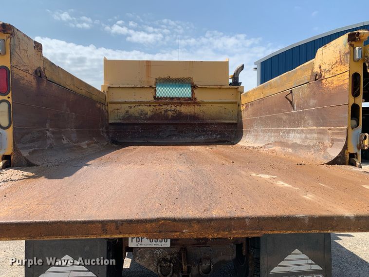 image for item LH9735 1994 Ford L8000  dump truck