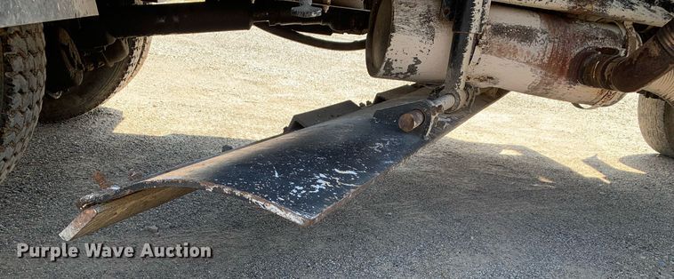 image for item LH9735 1994 Ford L8000  dump truck