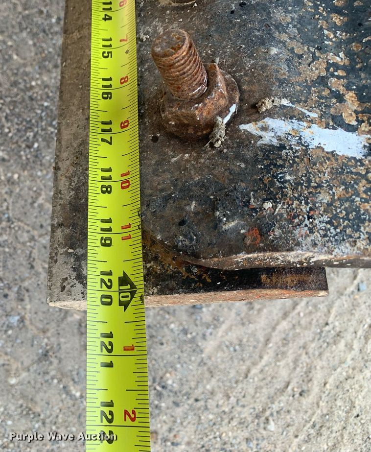 image for item LH9735 1994 Ford L8000  dump truck