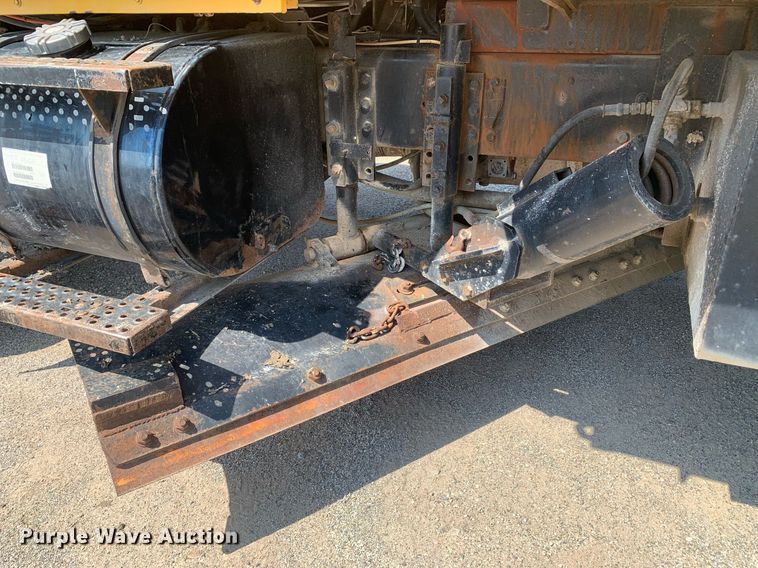 image for item LH9735 1994 Ford L8000  dump truck