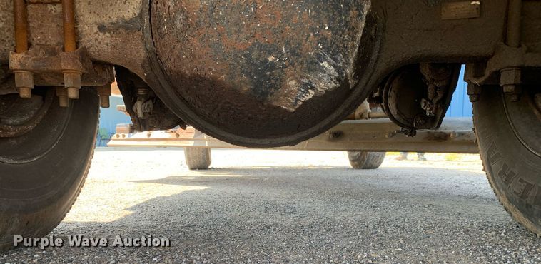 image for item LH9735 1994 Ford L8000  dump truck