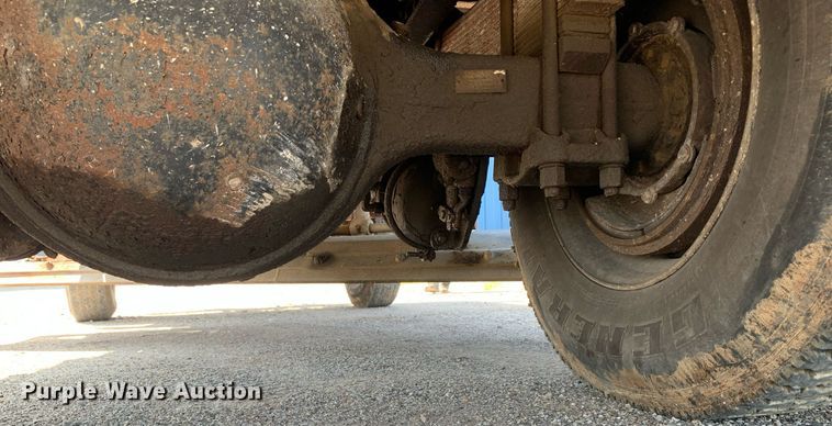 image for item LH9735 1994 Ford L8000  dump truck