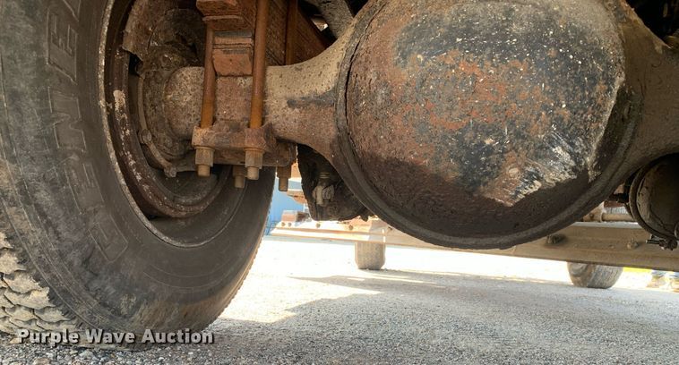 image for item LH9735 1994 Ford L8000  dump truck