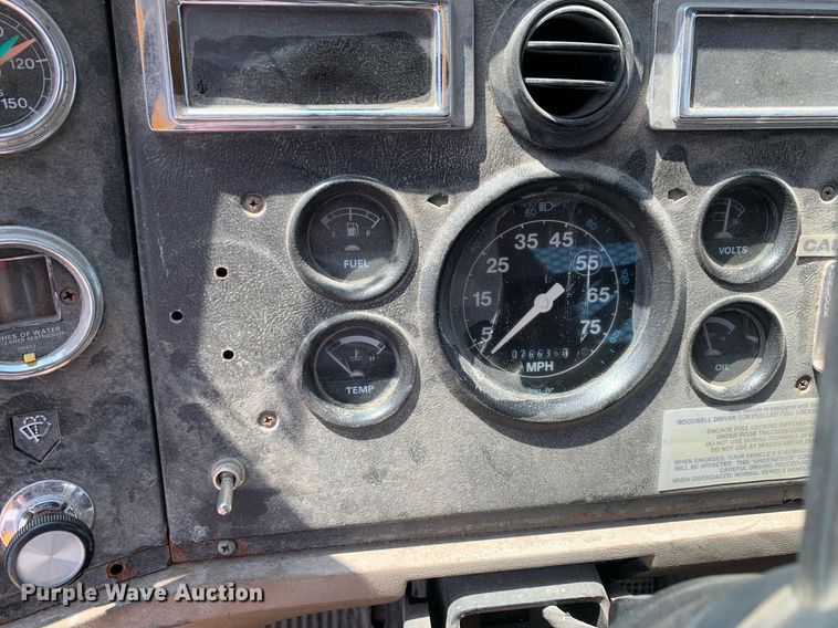 image for item LH9735 1994 Ford L8000  dump truck