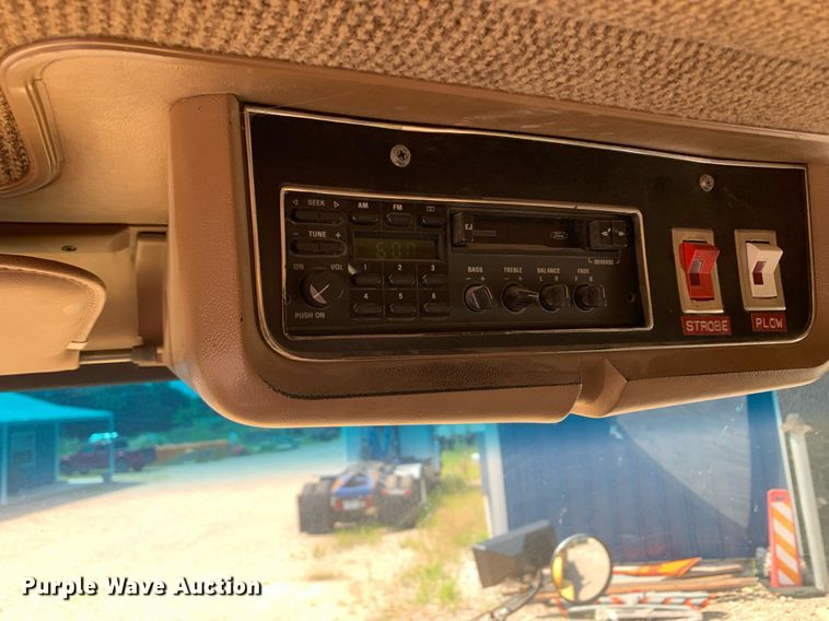 image for item LH9735 1994 Ford L8000  dump truck